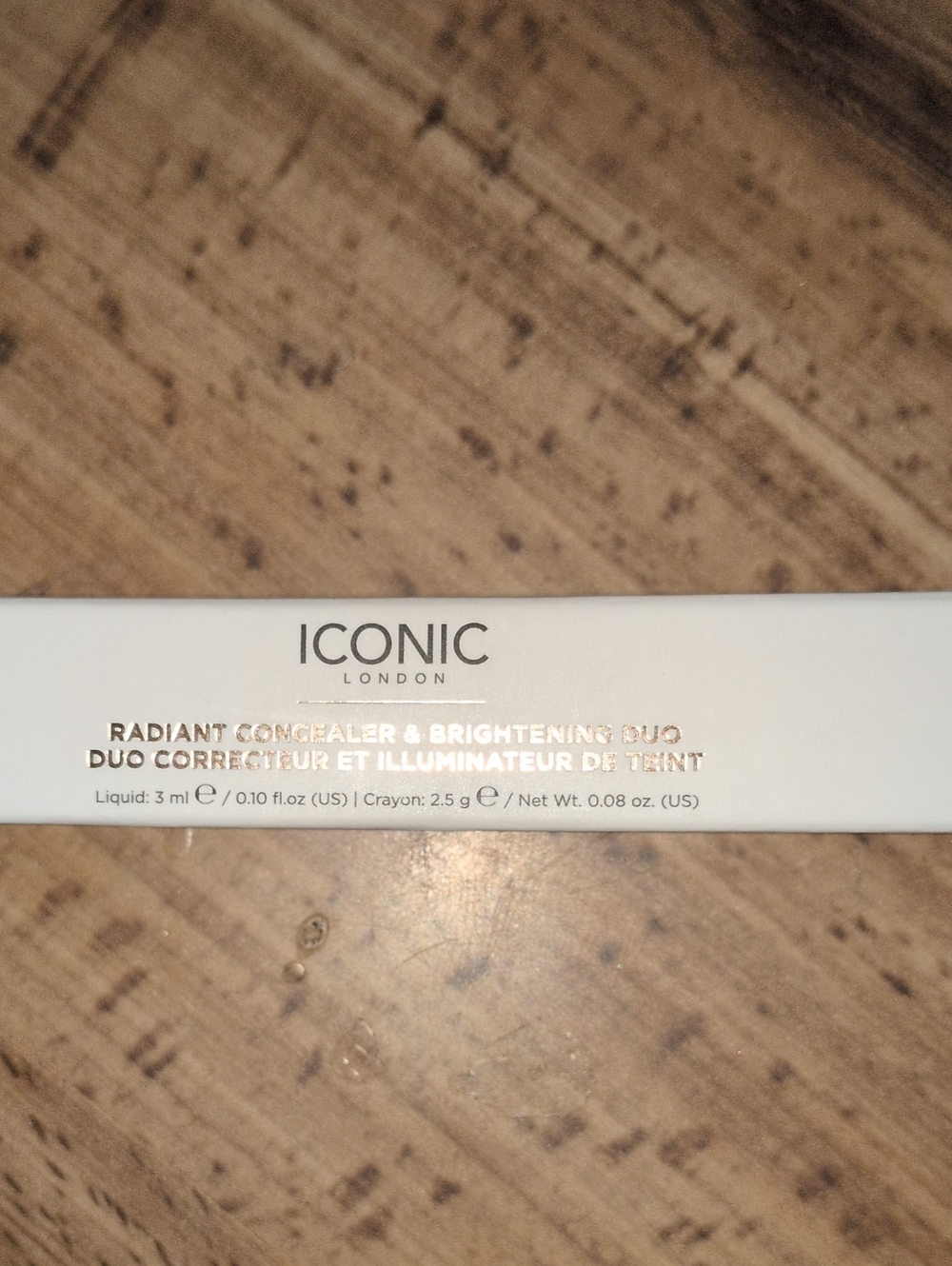 ICONIC London Radiant Concealer & Brightening Duo in White Packaging